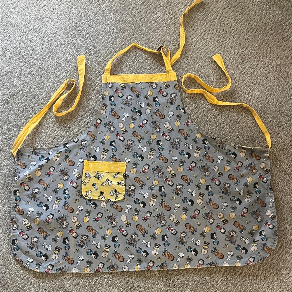 Peanut gang apron